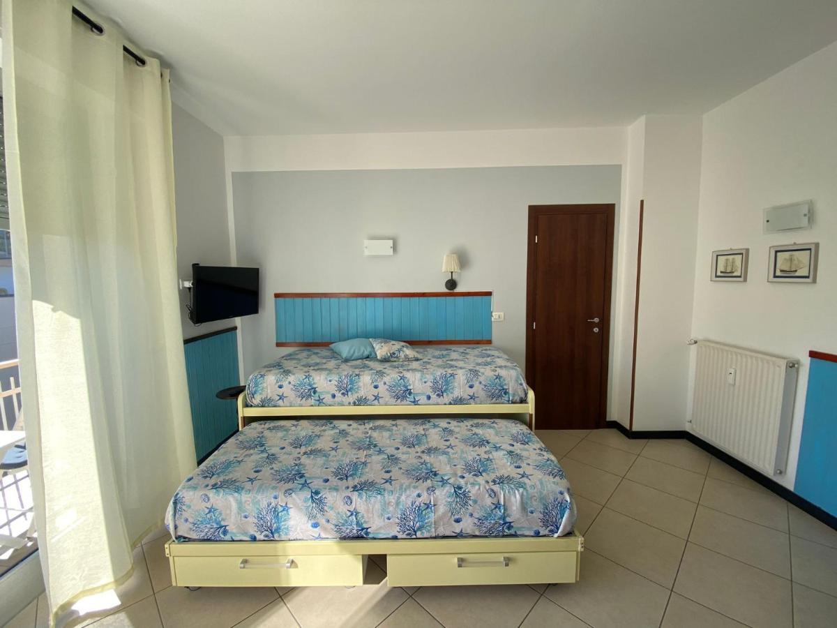 Appartamenti Azzurro Smeraldo 세스트리레반떼 외부 사진